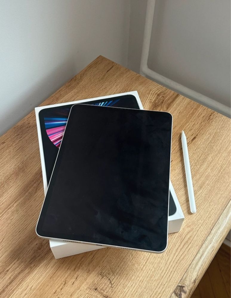 iPad Pro 11- inch 3 gen 256 GB WiFi cellular