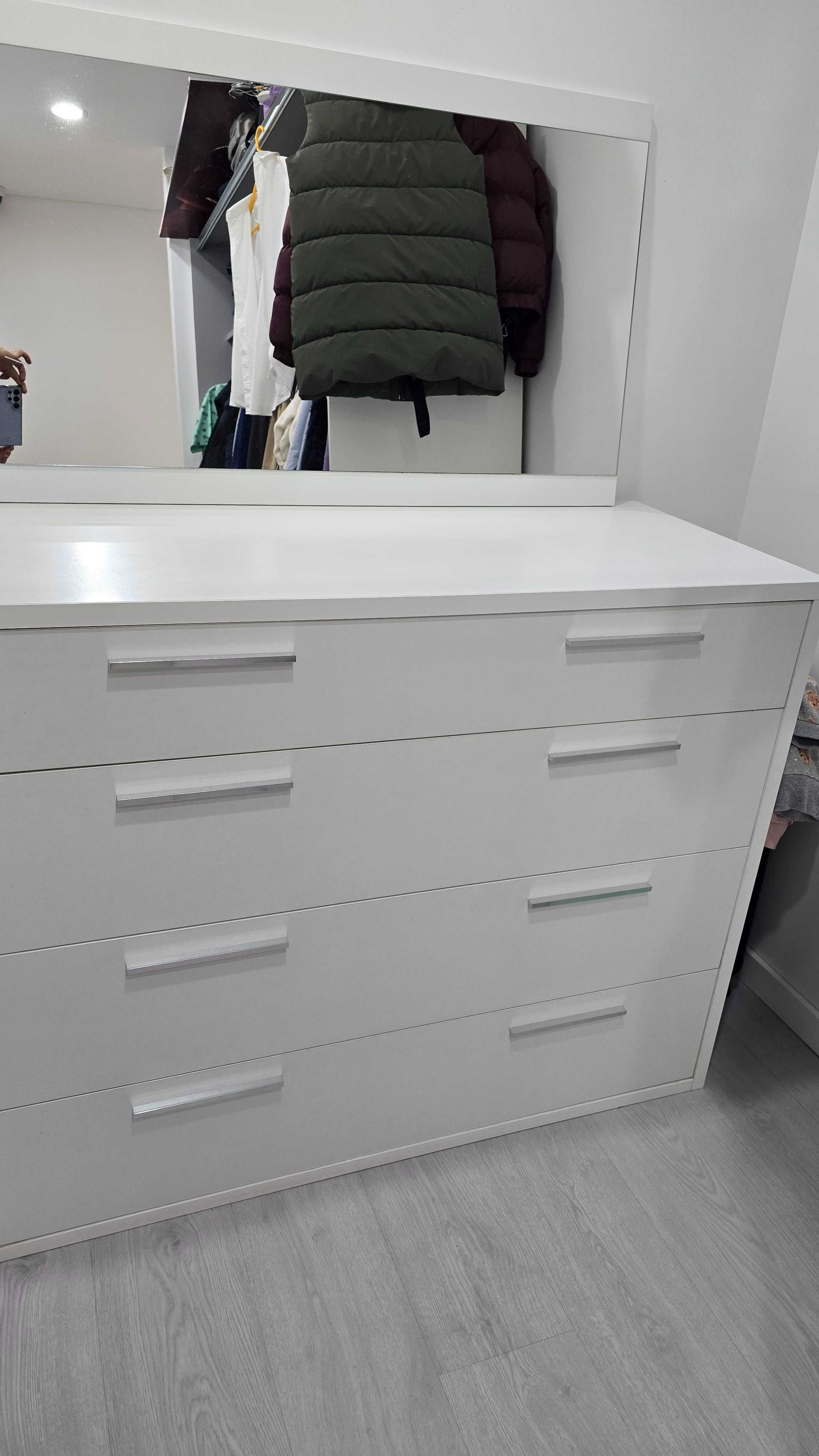 Cómoda jom com espelho 116cmx91cmx51cm