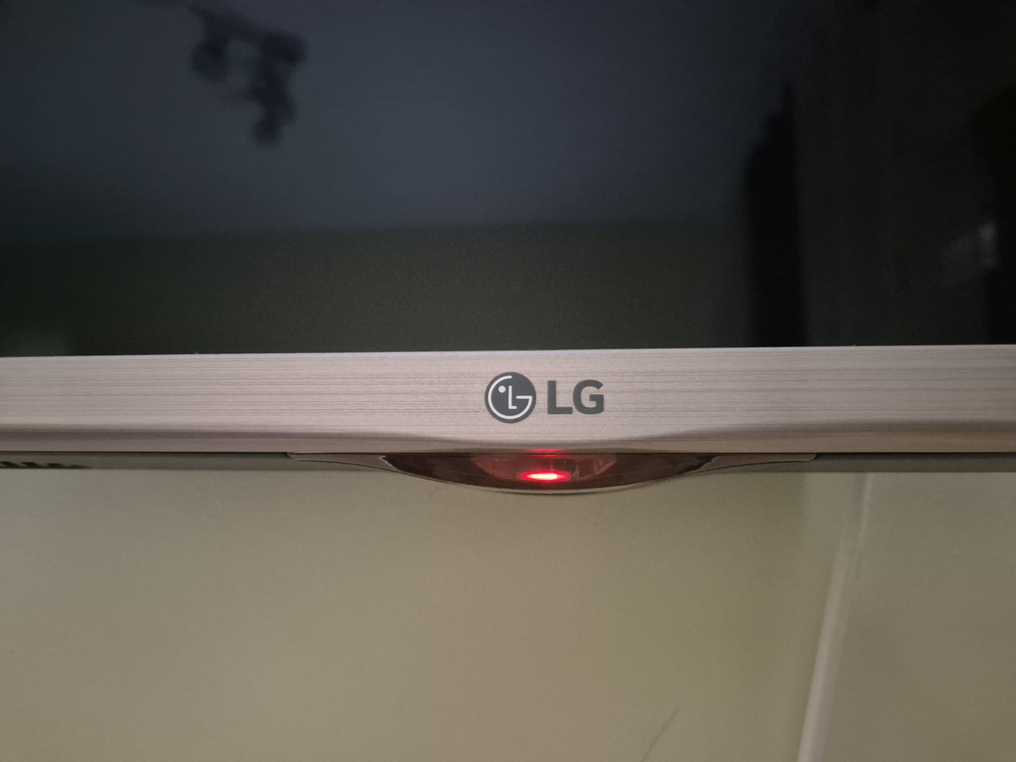 Tv Lg 32" sem pés