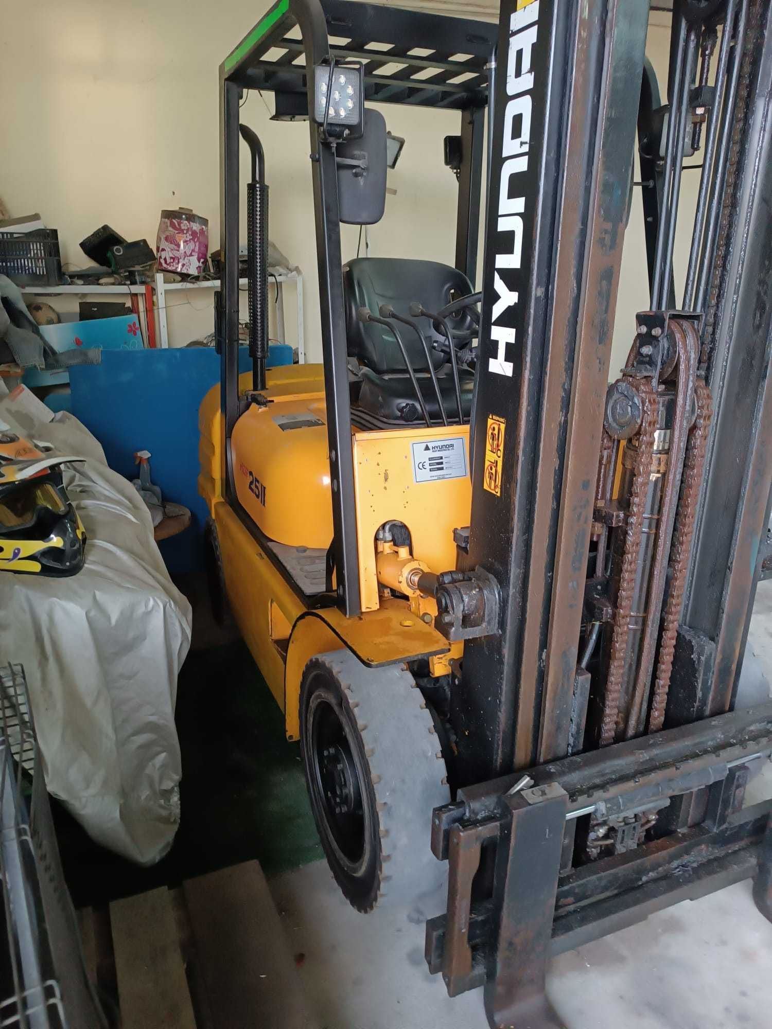 Empilhador HYUNDAI Forklift