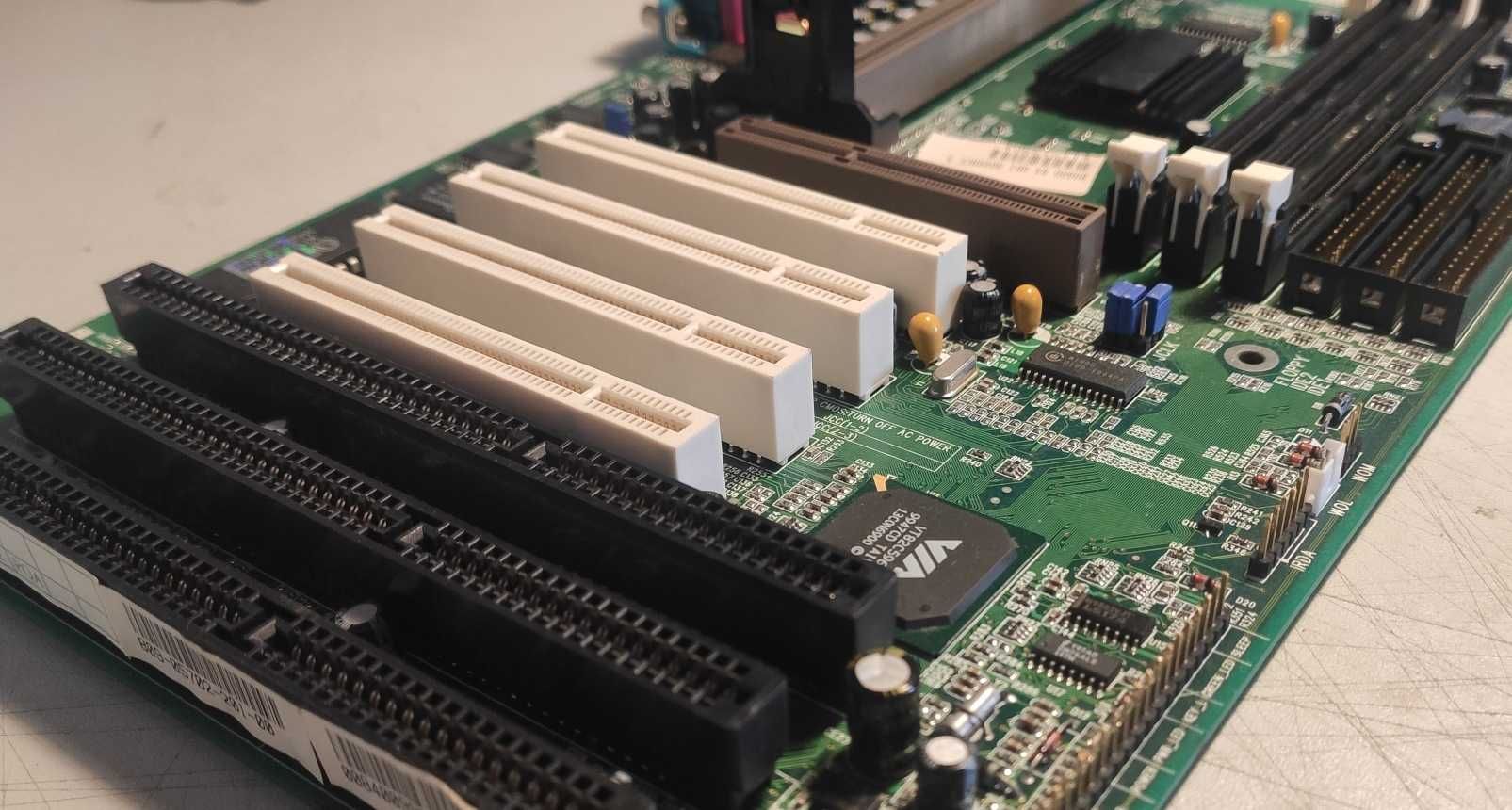 MB Slot 1 Pentium II/III QDI Advance 5 P6V693A/A5/133E 2.0