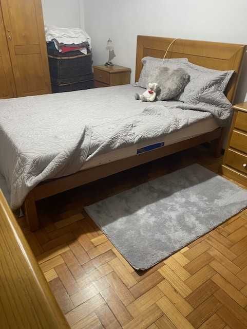 Cama casal 200X140, incluindo estrado