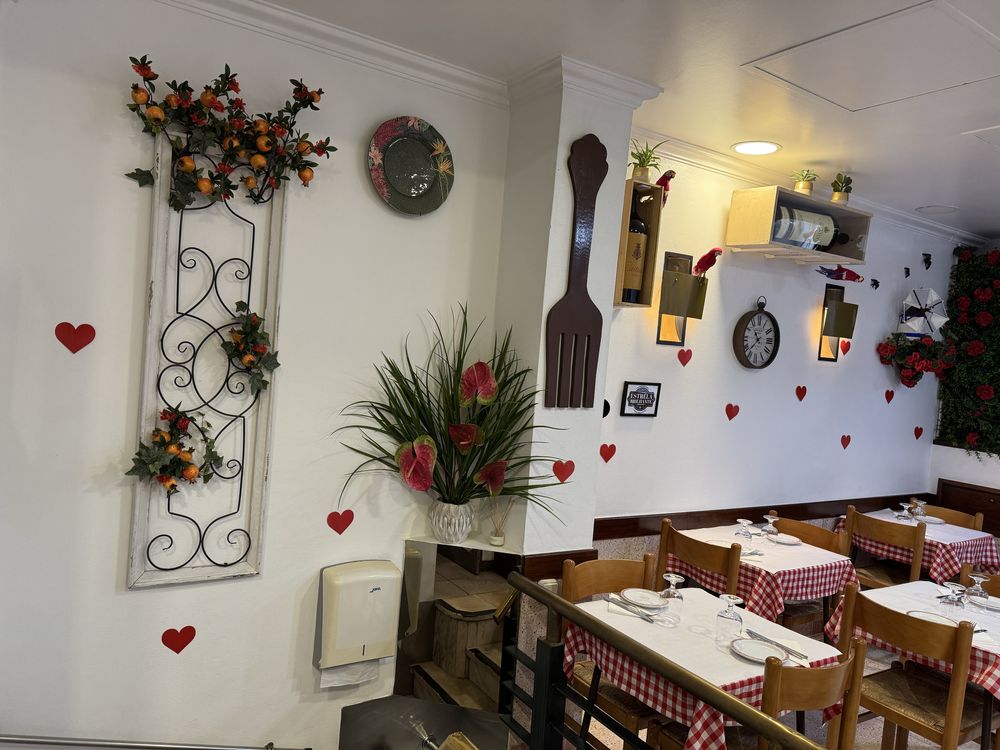 Trespasse Restaurante em Benfia a Funcionar muito bem 800€ renda