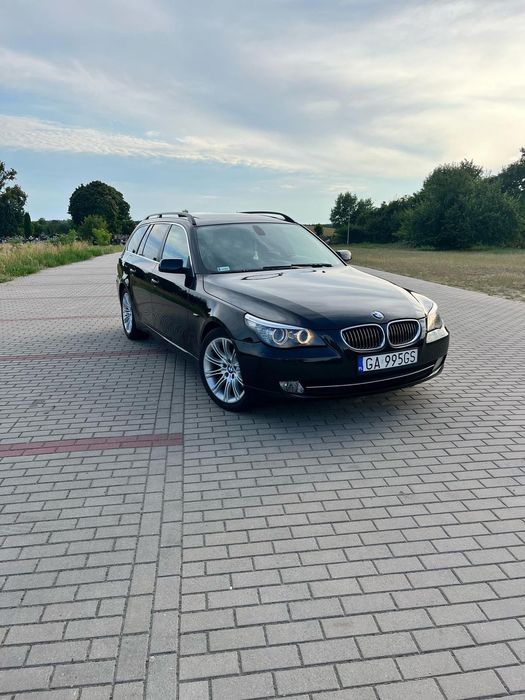 BMW Seria 5 BMW e61 530d LCI 235km