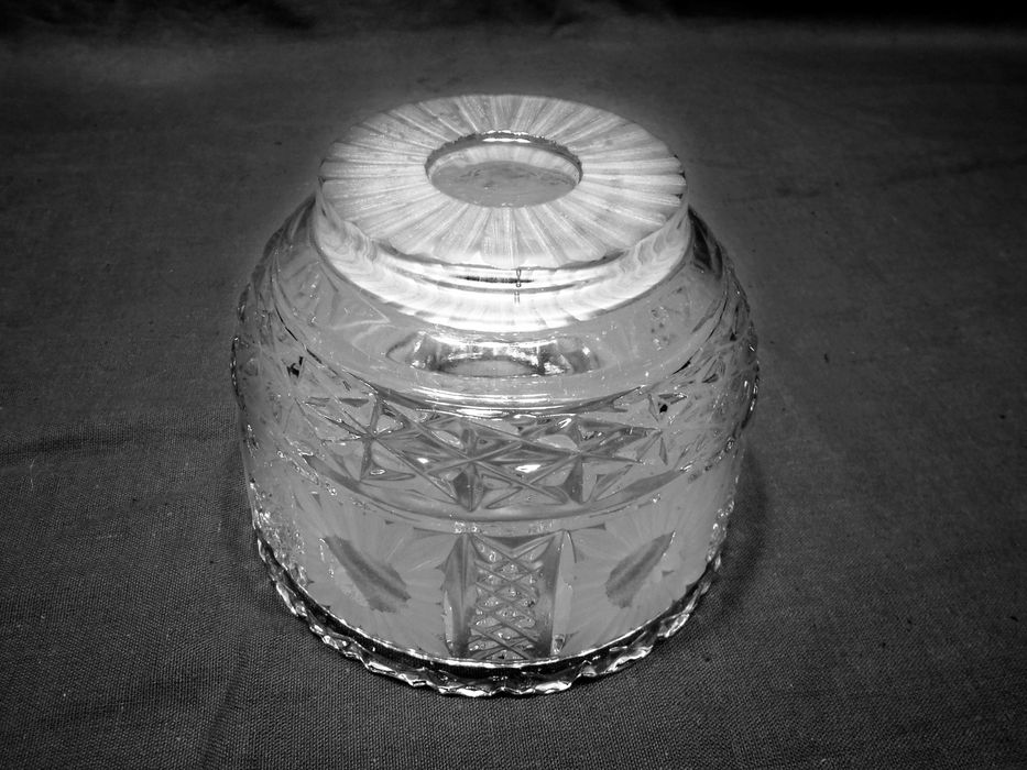 Ваза для конфет хрустальная и др.