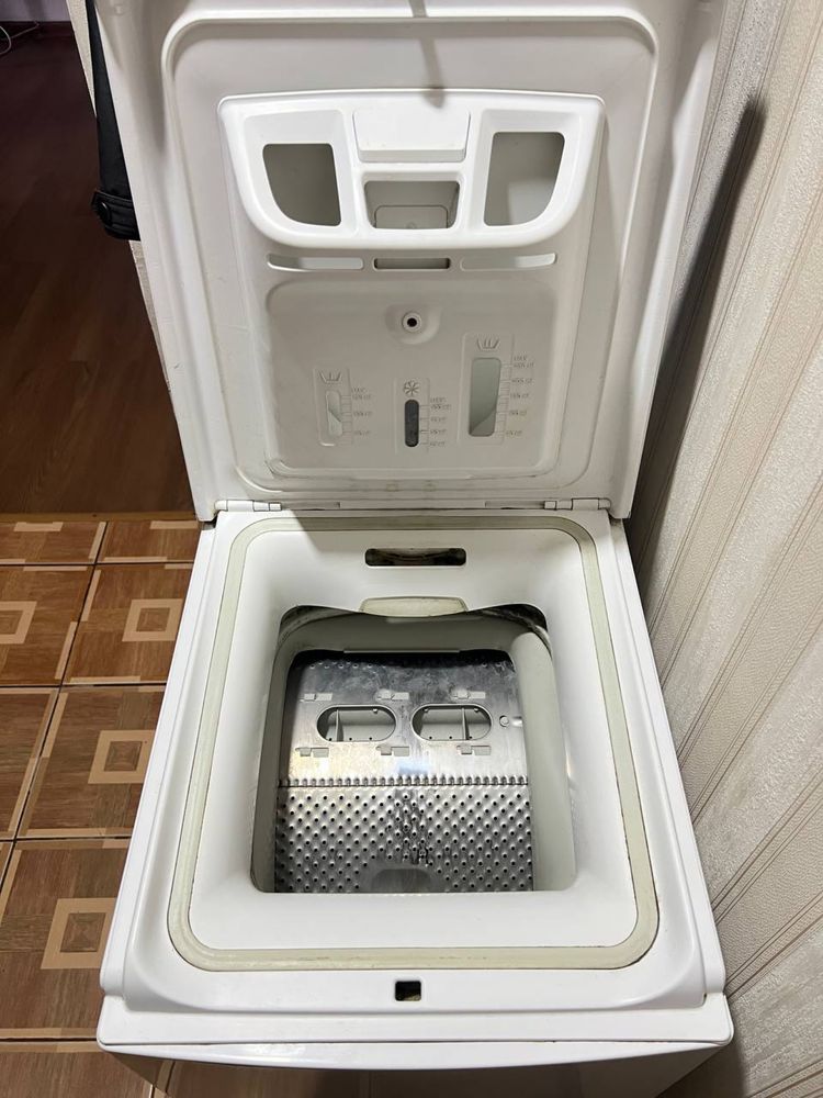 Пральна машина Indesit 61053 W