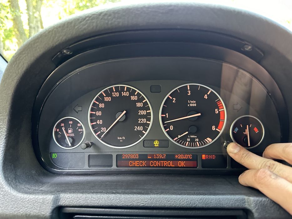 Кольца в приборку Кільця в приборну панель BMW e38 e39 e46 e53