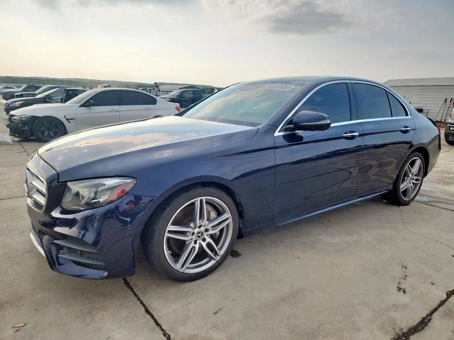 Mercedes-Benz Klasa E Mercedes-Benz E300