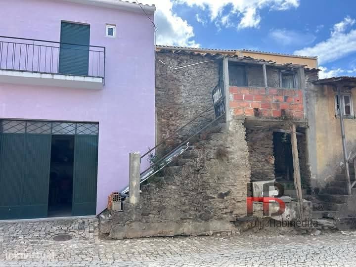 Moradia Devoluta T4 Venda em Castelãos e Vilar do Monte,Macedo de Cava