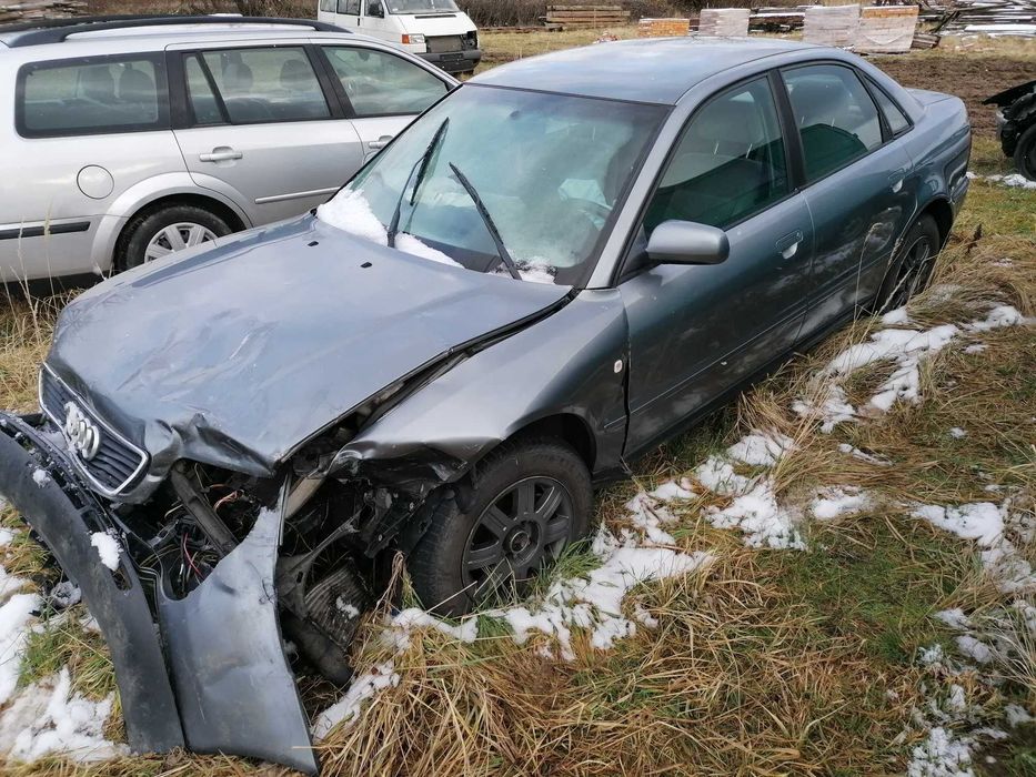 Audi A4 B5 Quattro 1,9 TDI AFN Karoseria z przeznaczeniem na części