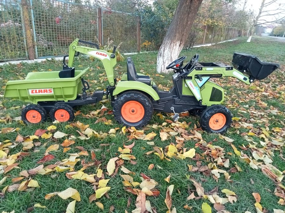 Трактор педальний Falk1010w