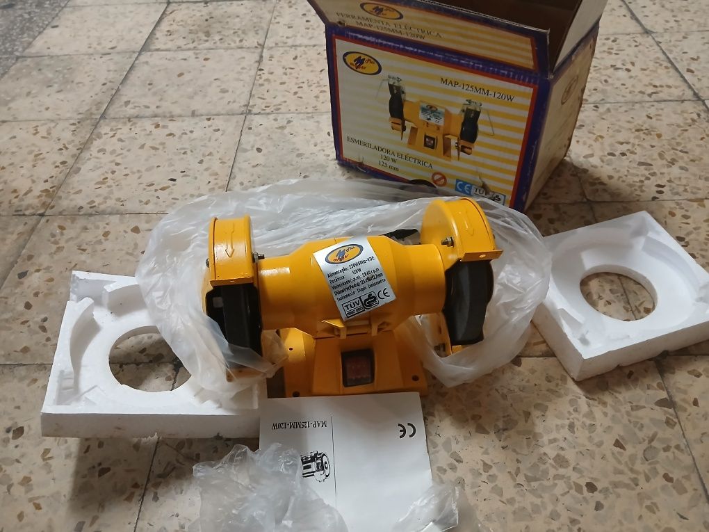 Esmeriladora eléctrica.