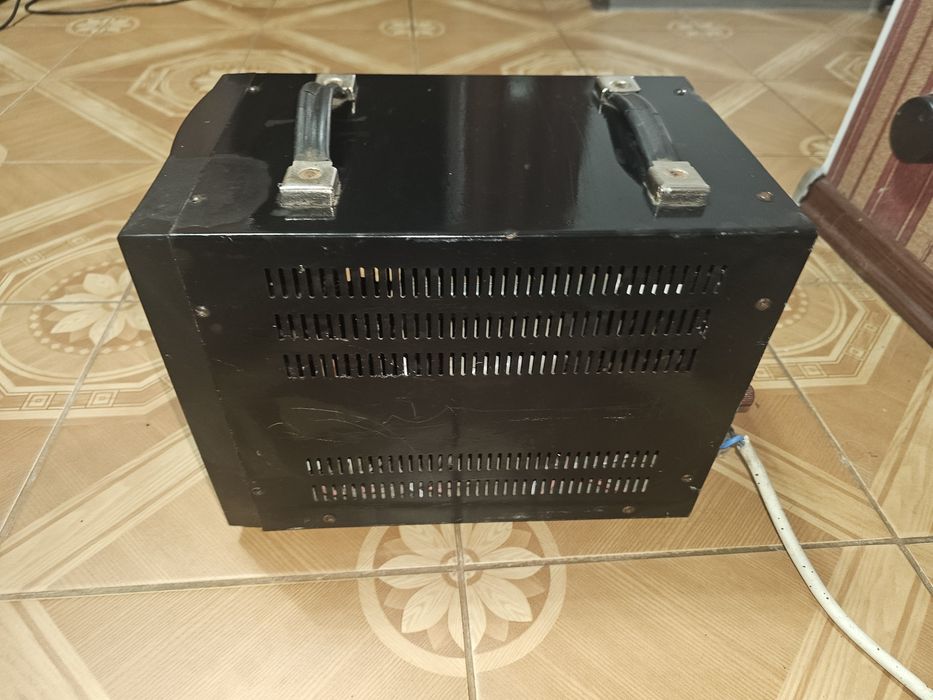 Стабілізатор напруги Luxeon FDR-5000VA (Стабилизатор напряжения)