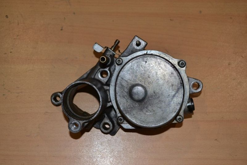 Вакуумный насос  Ford Transit Mondeo Peugeot Boxer Citroen Jumper