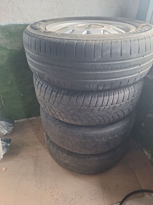Продам Автошини 195/65 R15 з титановими дисками в Комплекті