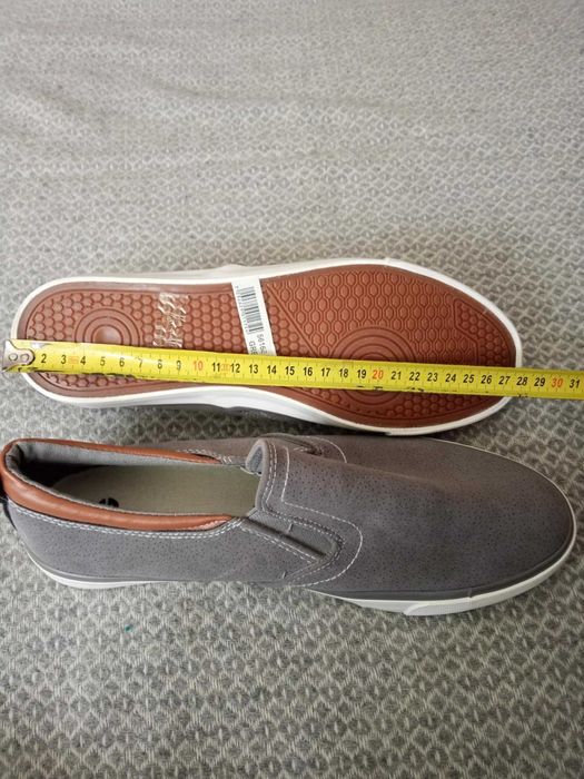 Чоловіче взуття (сліпони) на 42-43 розмір