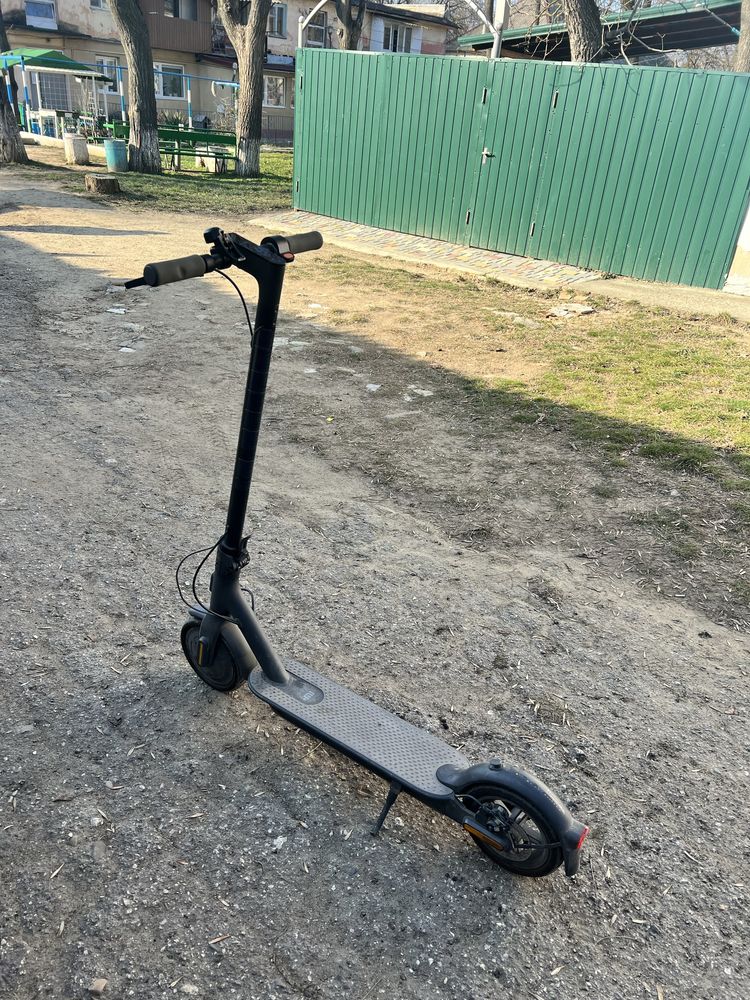 Электросамокат Xiaomi Mi Electric Scooter 1S