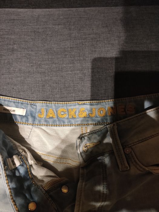 Dwie pary spodenek Jack&Jones dżinsowych jasnych i ciemnych rozmiar XS