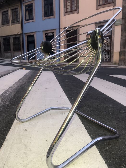 Cadeira vintage italiana tubular em aço cromado, anos 1970