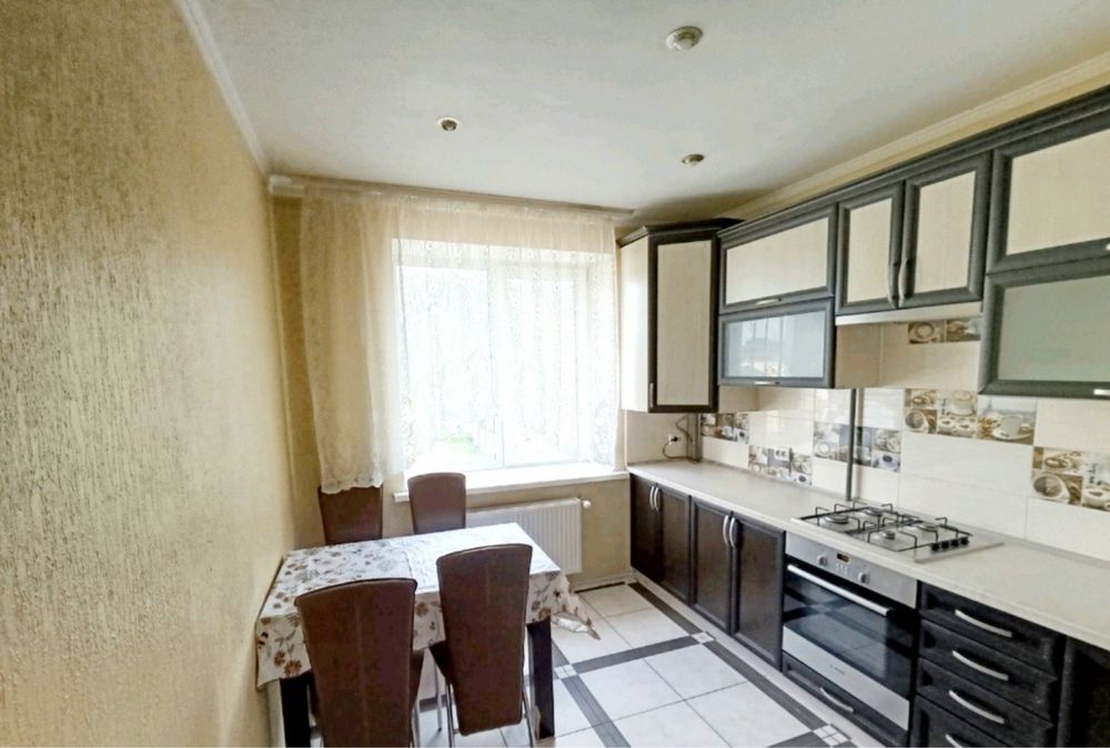 Продається 2-к в Центрі