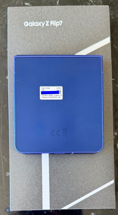 Samsung Galaxy Z Flip 7 - 256GB (Azul escuro)