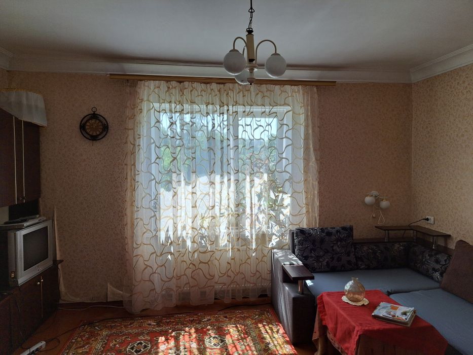 Здам подобово квартиру..