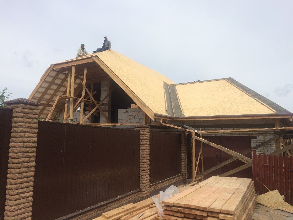 Будівництво та реконструкція будинків, реконструкція та переробка даху
