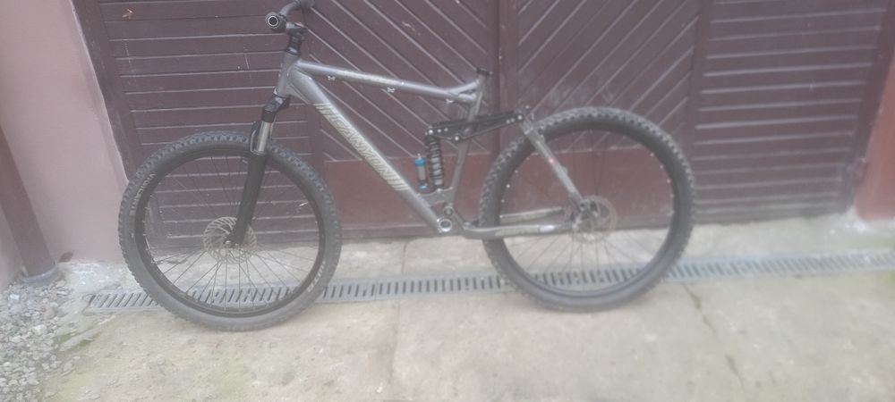 Rower canyon thorfs30 (dh full MTB )