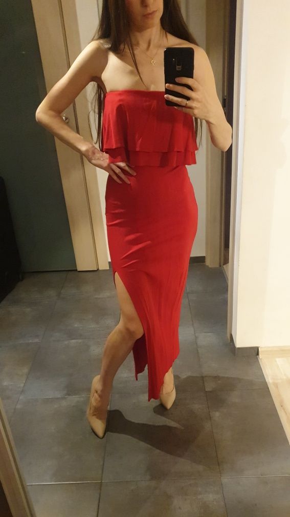 Piękna czerwona sukienka hiszpanka maxi bez ramiączek