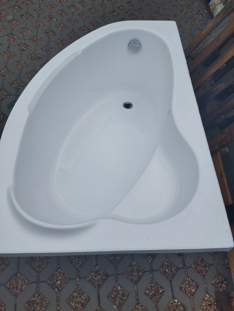 Wanna narożna 140x90