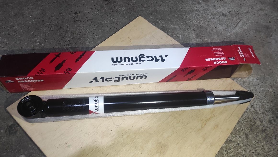 Амортизатор MAGNUM technology AGW051MT