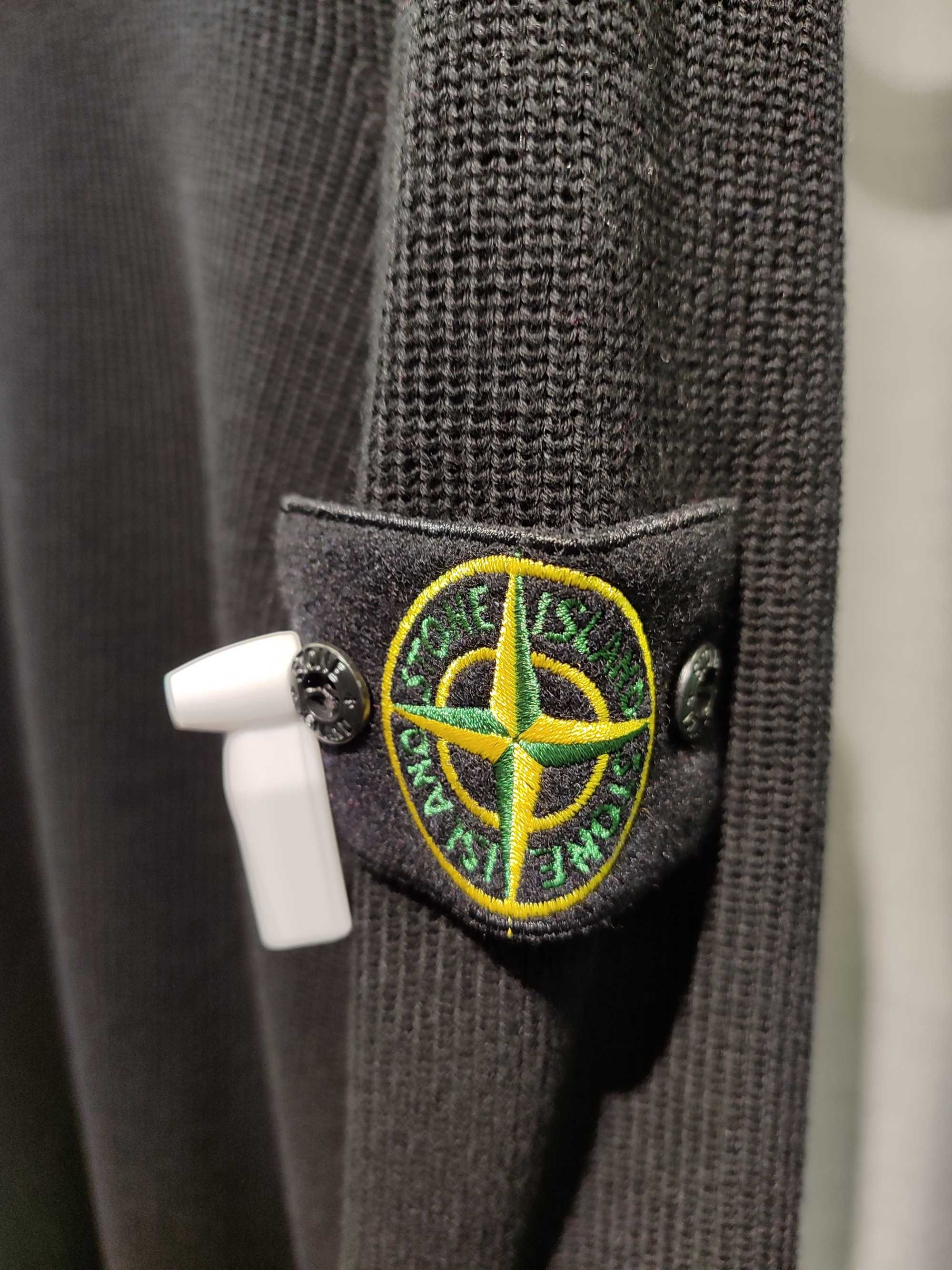 Светр STONE ISLAND 550D8 Ribbed Soft Cotton Sweater Black SI0128-BK