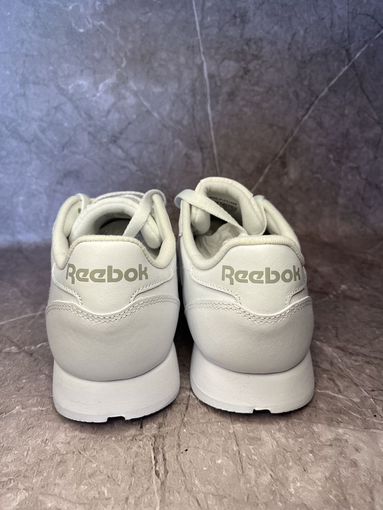 Кросівки жіночі Reebok classic