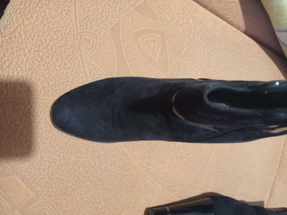 Чобітки жіночі замшеві