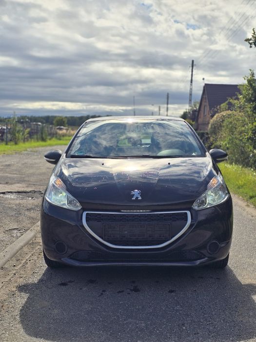 Samochód osobowy Peugeot 208 1.0 benzyna