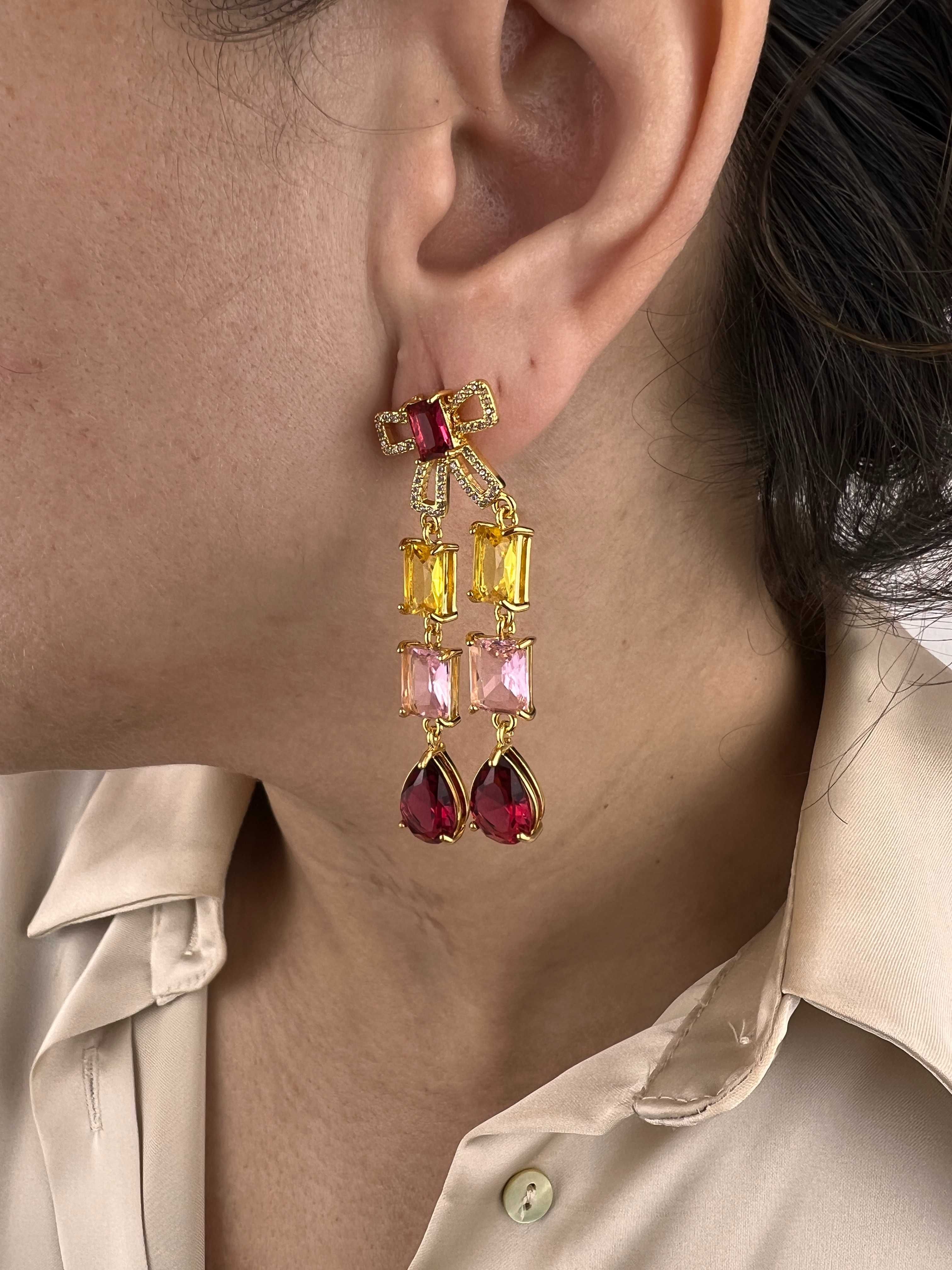 Brinco Ícone de Estilo: Um Toque de Glamour para Seu Visual