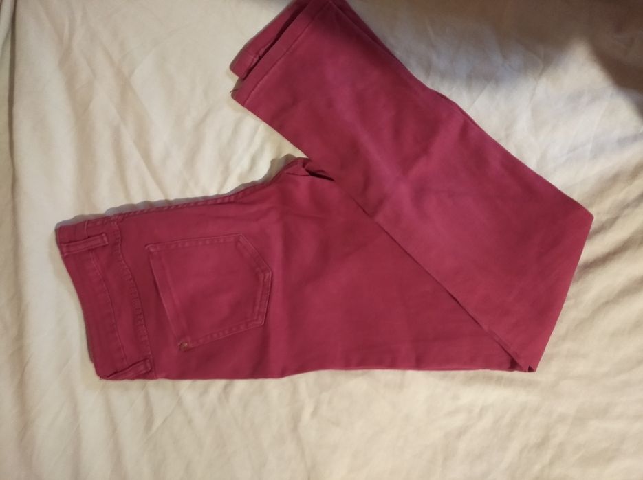 Джинси жіночі вузькі червоні