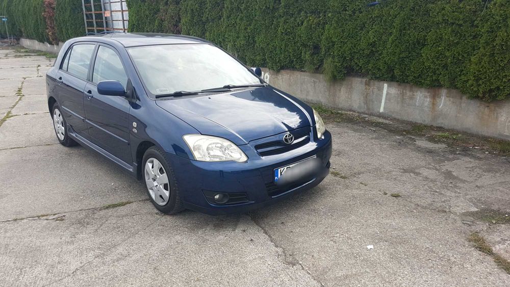 Toyota Corolla 1.6   Polski Salon Mały przebieg  80 tys km