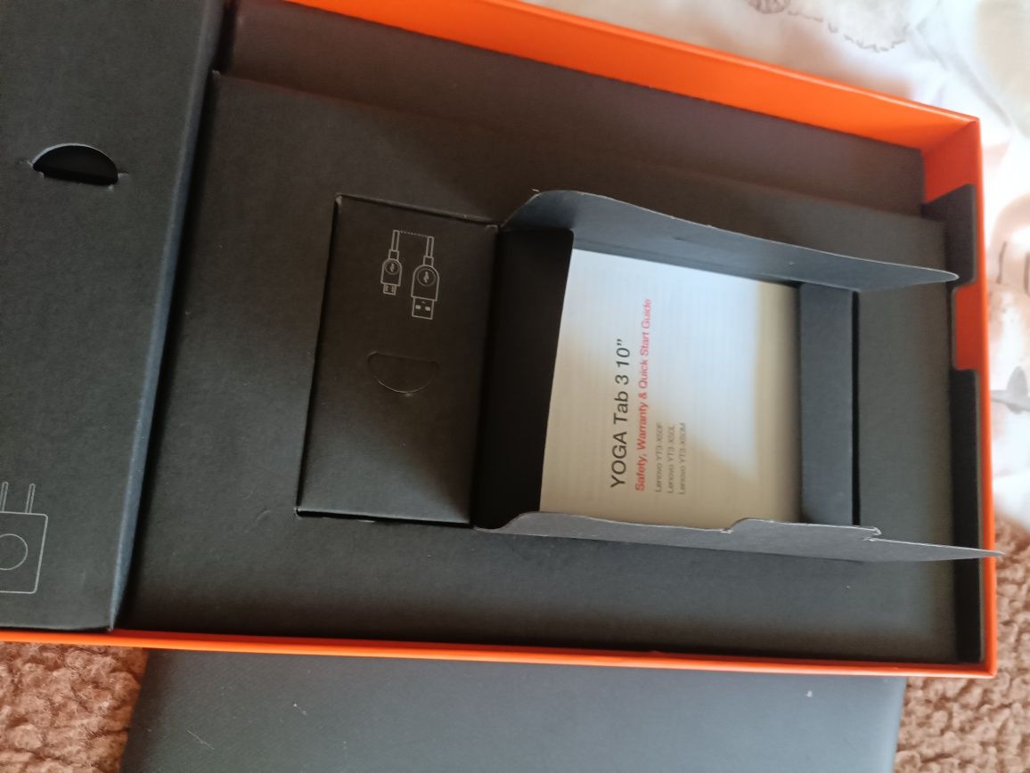 Yoga Tab 3 Lenovo 10.1 " model YT3-X50F  tablet stan bardzo dobry