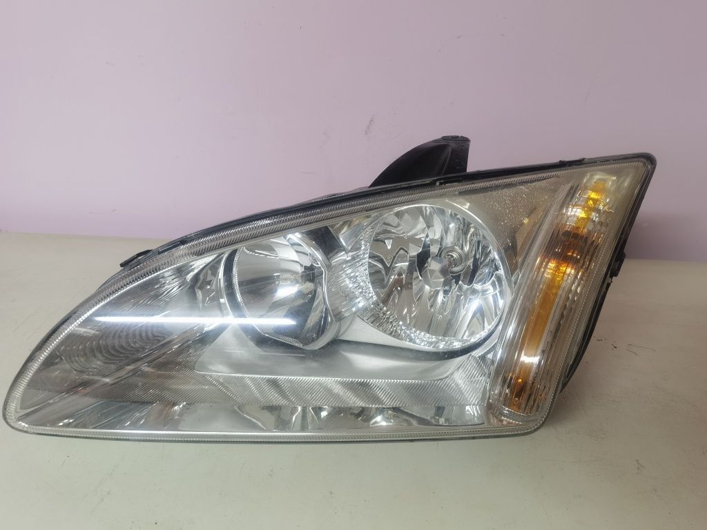 Lampa ford focus mk2 lewa od kierowcy