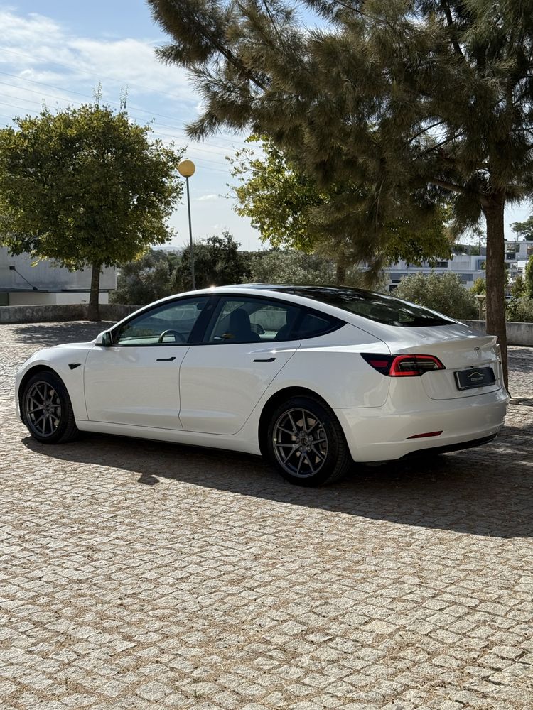 Tesla Model 3 Standard range plus