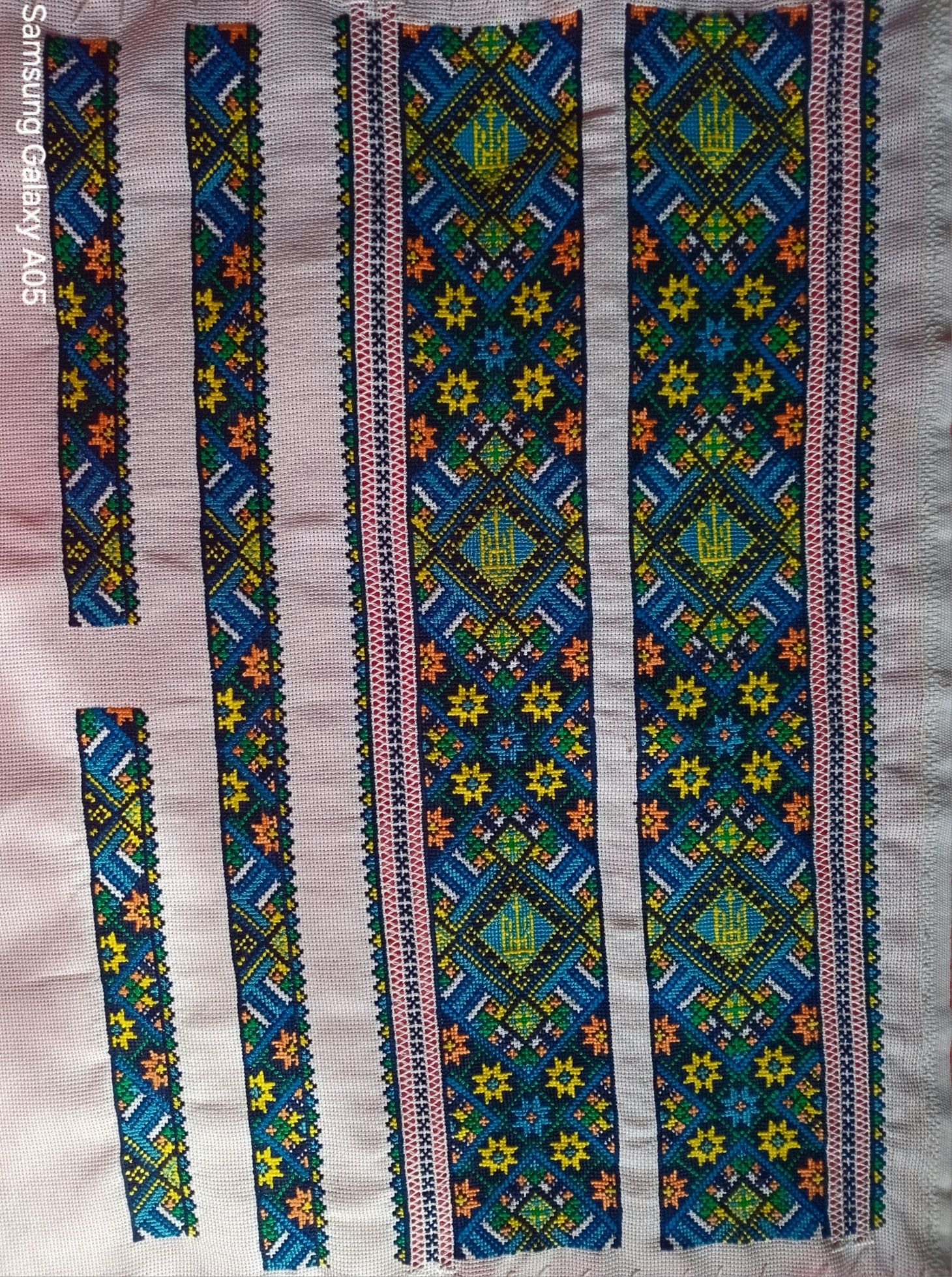 Вставка до чоловічої вишиванки