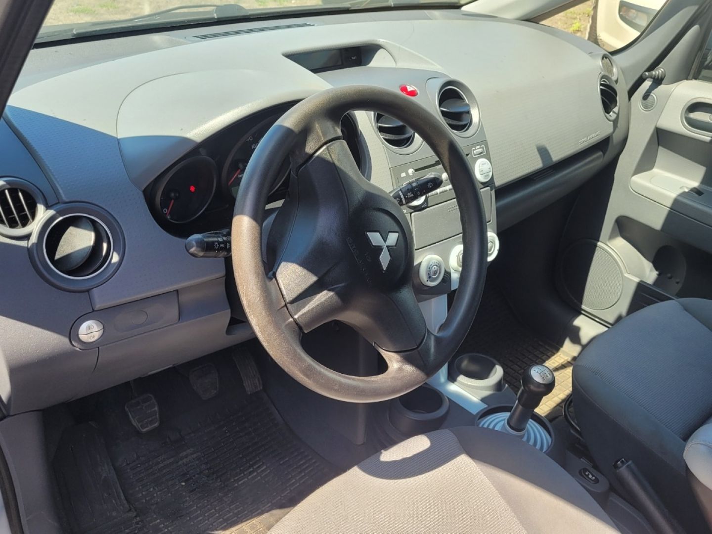 Mitsubishi Colt 1,4 benzyna * Klimatyzacja Zadbany Niski przebieg  *
