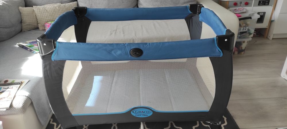 Łóżeczko turystyczne, rozkładane 95cm x 65cm