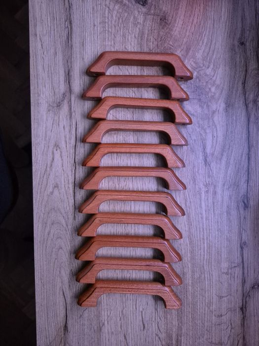 11 uchwytów do mebli