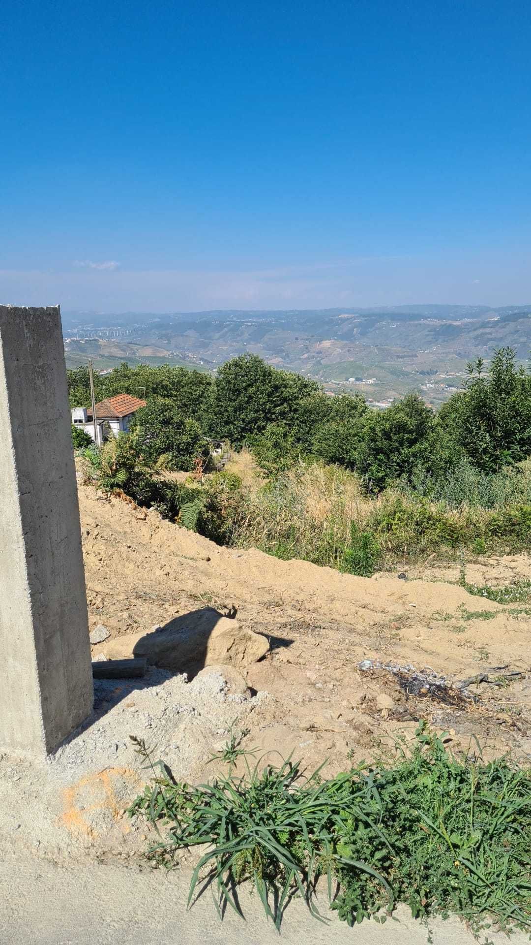 Terreno zona do Douro com viabilidade de construção