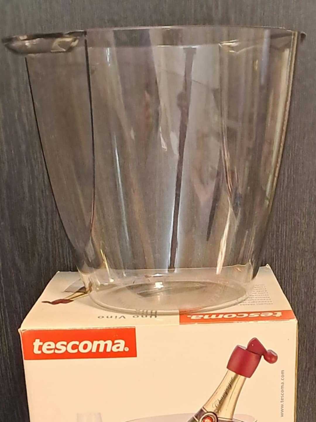 Jak nowy pojemnik Tescoma na lód do schłodzenia butelki wina
