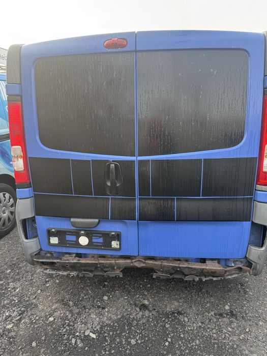 Drzwi tył tylne lewe prawe Renault Trafic II Vivaro A OV489 Primastar