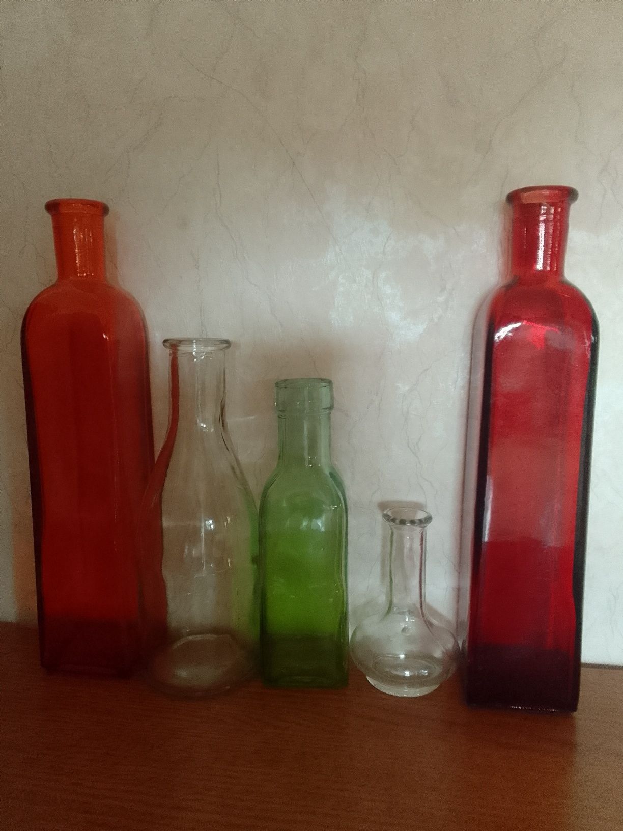Бутылки красное стекло  Германия