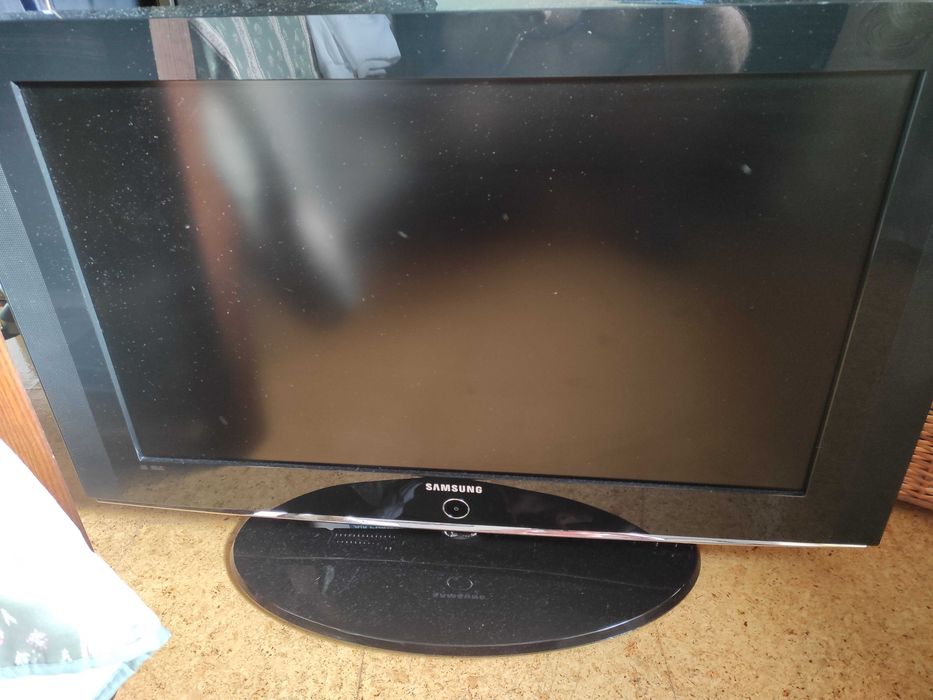 LCD Samsung 32" em excelente estado